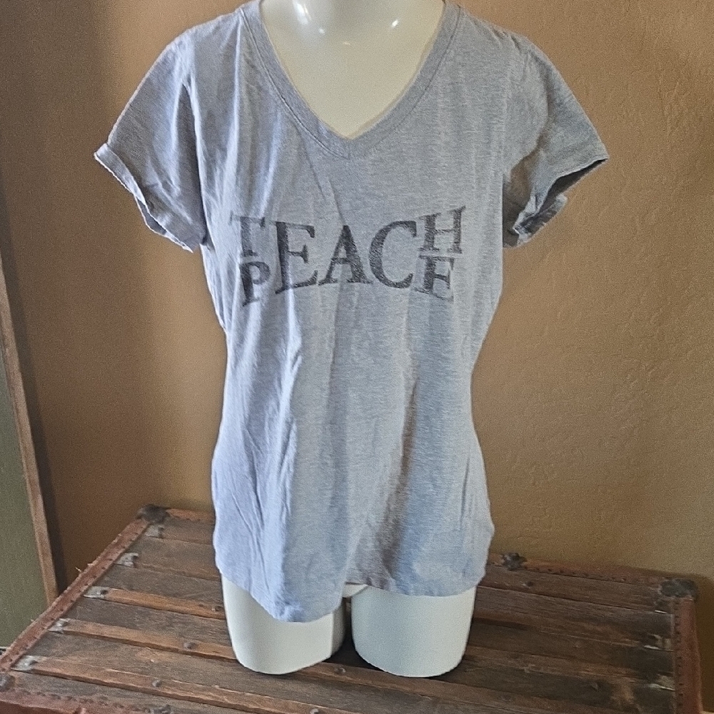 Women's V-Neck 'TeachPeace' Graphic Tee - Light Gray #944